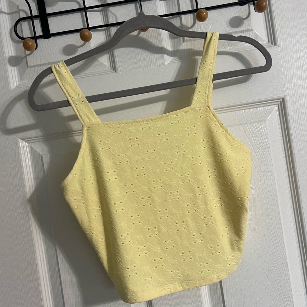 Yellow tank top, never worn, size medium
